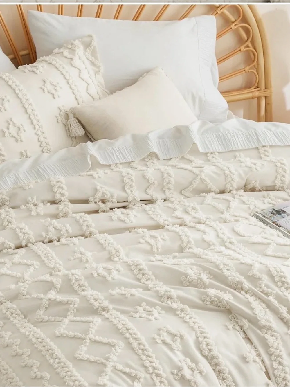Cream Tufted Boho Comforter Set MSRP $350- Textured Cozy Bedding NEW IN BOX
